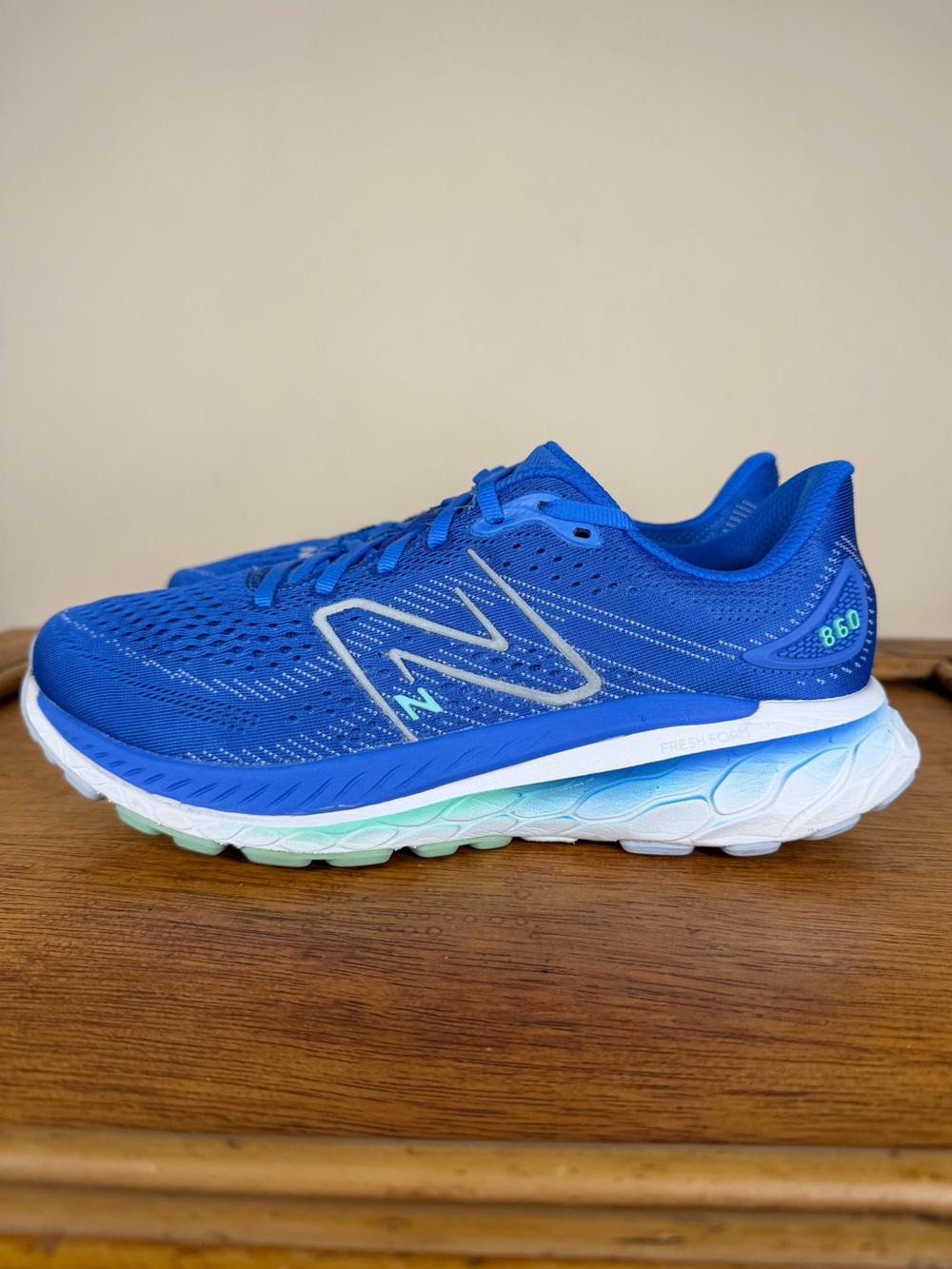 New Balance Fresh Foam X 860v13 Women’s Size 9 Bright Lapis Blue